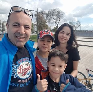 Meet your Posher, Hüseyin